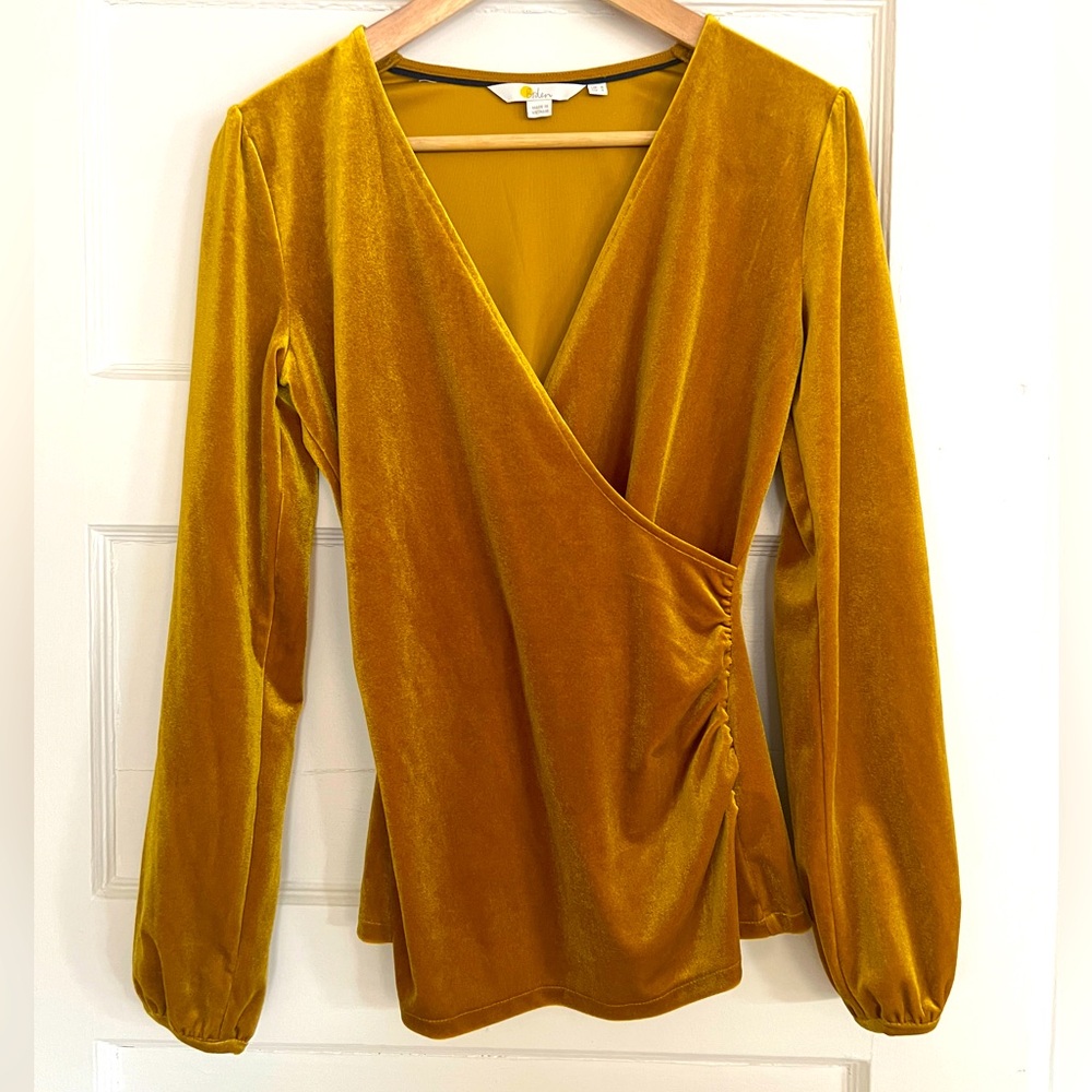 Boden Mustard Velvet Top - Size 4